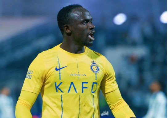 ساديو ماني يغيب عن نهائي السوبر السعودي بسبب الإيقاف