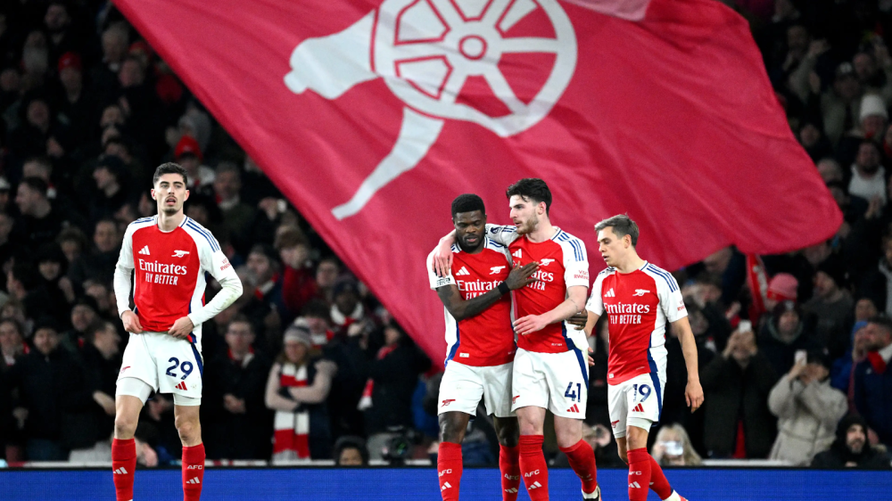 تشكيل أرسنال الرسمي ضد ليدز يونايتد في الدوري الإنجليزي.. ساكا وجيوكيريس ومادويكي ثلاثي هجومي