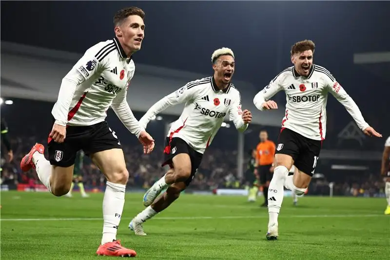 تشكيل فولهام الرسمي ضد مانشستر يونايتد في الدوري الإنجليزي.. خطة 4-3-3