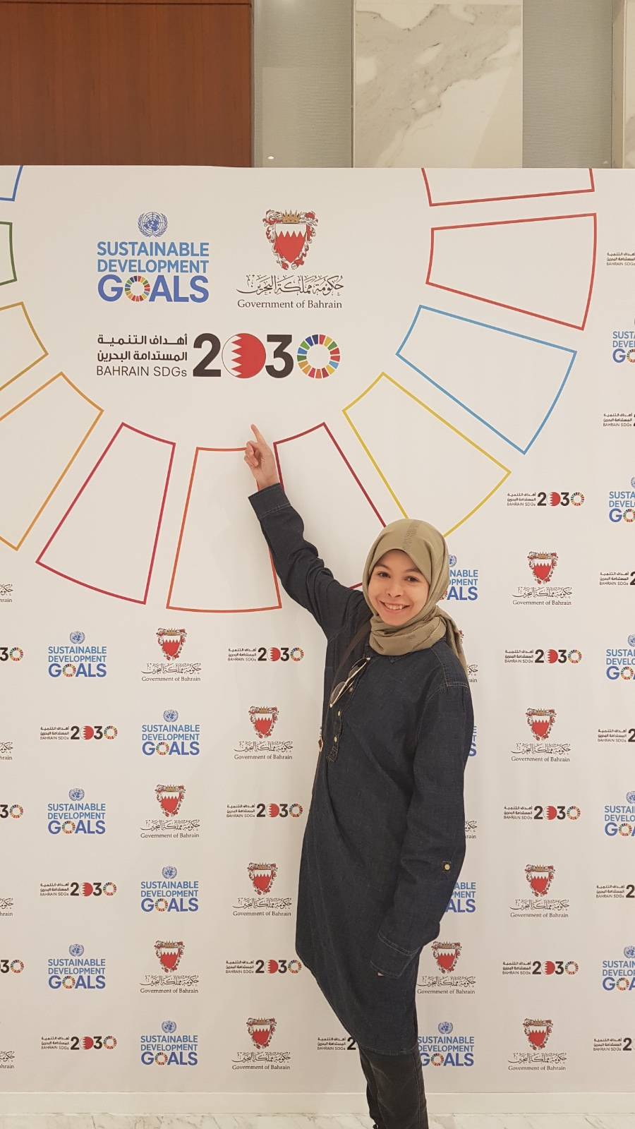 من الألم إلى الإبداع.. البحرينية زينب حبيب تتحدى المرض وتلهم الآخرين بالأمل