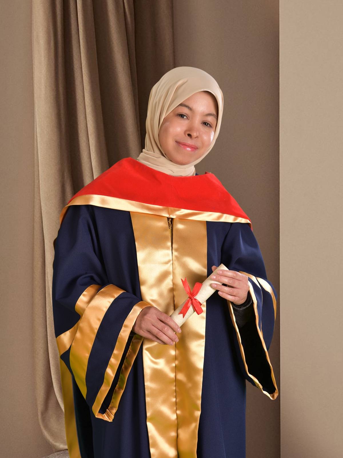 من الألم إلى الإبداع.. البحرينية زينب حبيب تتحدى المرض وتلهم الآخرين بالأمل