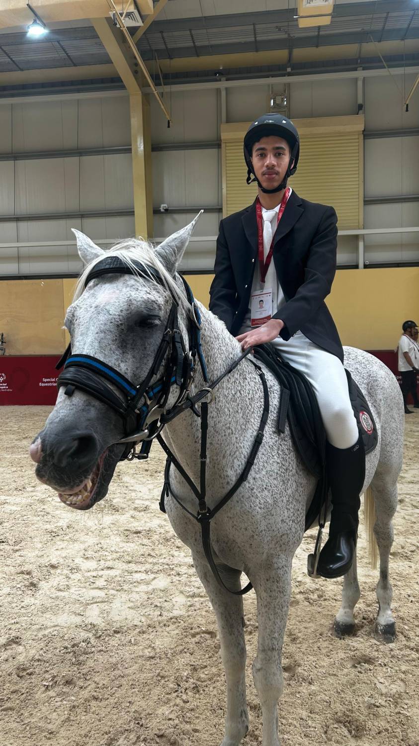 بعثة الأولمبياد للفروسية تصل العين للمشاركة في المسابقة والدورة التدريبية الإقليمية