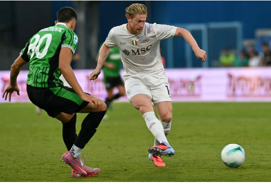 دي بروين يكشف سبب رفضه البقاء في الدوري الإنجليزي