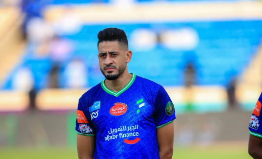 الفتح السعودي يجدد عقد المغربي مراد باتنا