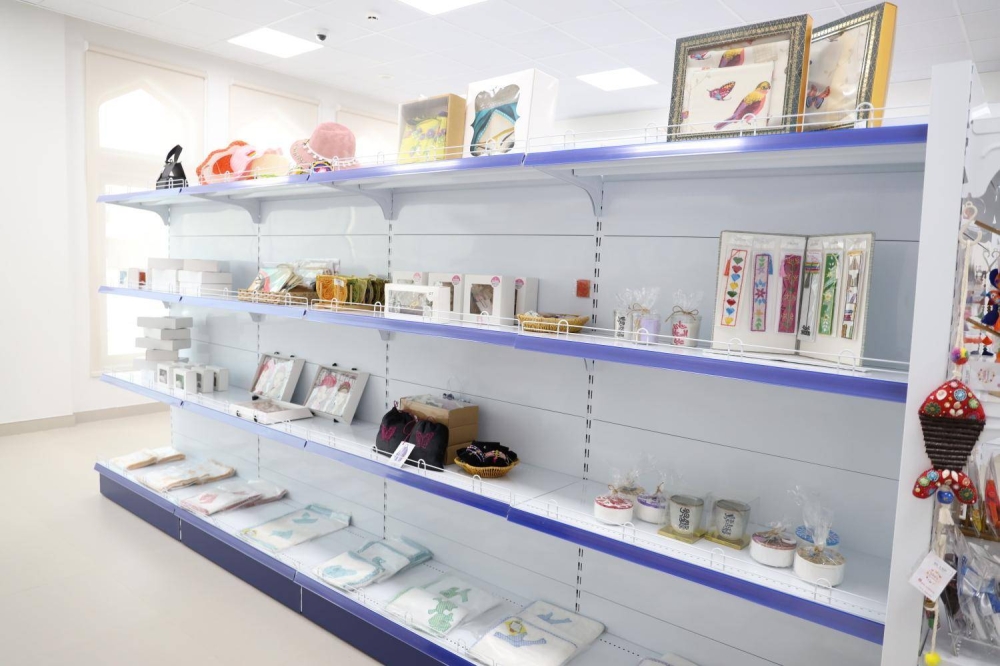 "التنمية الاجتماعية" تفتتح "متجر الأيادي البحرينية" لمنتجات الأسر المنتجة