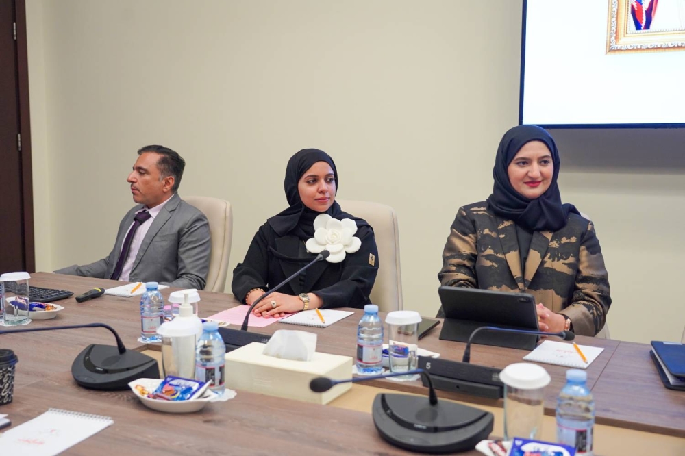 أمانة النواب تستقبل وفداً من موظفي الكونغرس الأمريكي