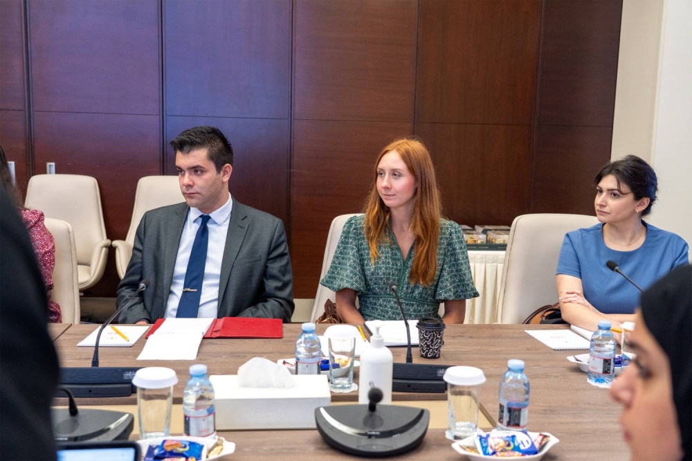 أمانة النواب تستقبل وفداً من موظفي الكونغرس الأمريكي