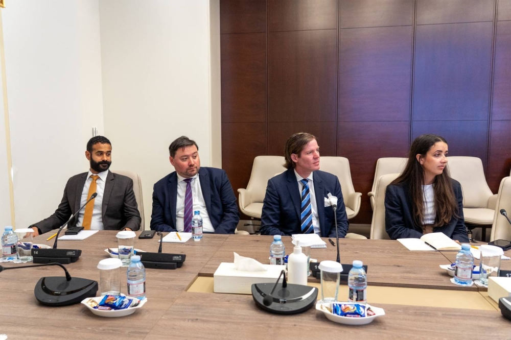 أمانة النواب تستقبل وفداً من موظفي الكونغرس الأمريكي