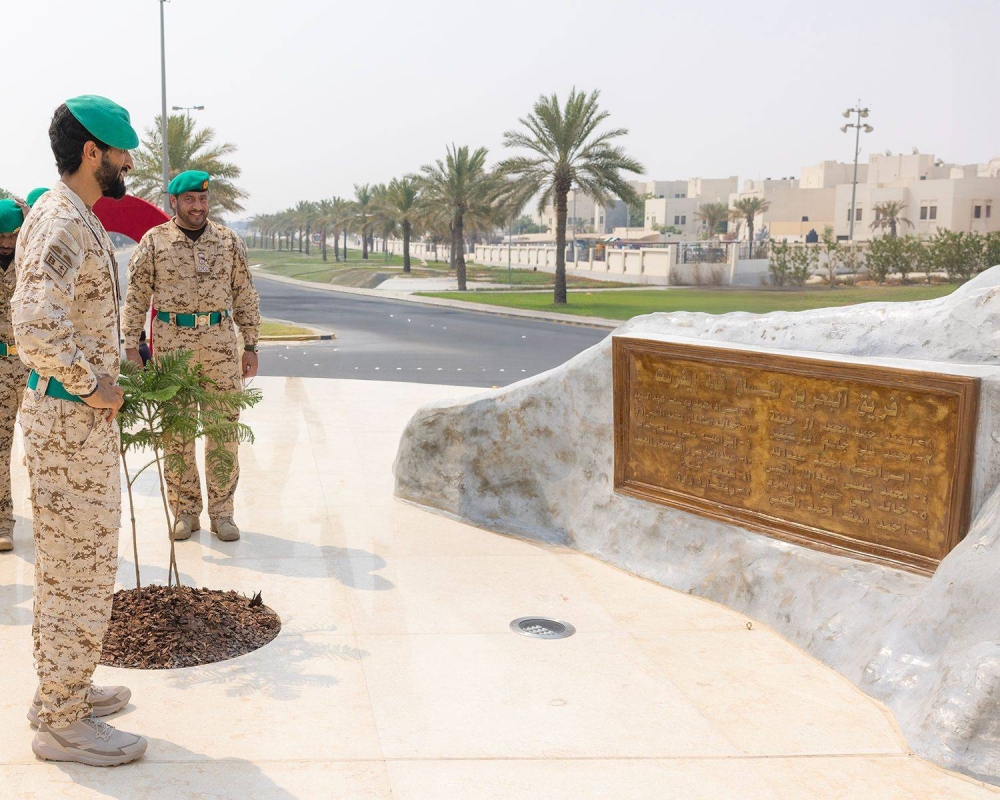 ناصر بن حمد: دوار معسكر الروضة شاهدٌ على إنجاز رجال الحرس الملكي بالوصول إلى قمة جبل إيفرست
