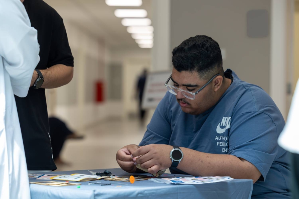 جامعة البحرين للتكنولوجيا تقيم اليوم المفتوح للطلبة