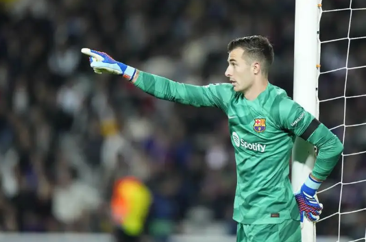 إيناكي بينيا ينتقل إلى إلتشي قادمًا من برشلونة