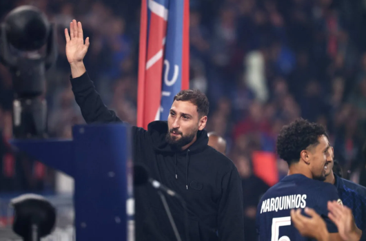 مانشستر سيتي يخطط لضم دوناروما ويرفض بيع ترافورد