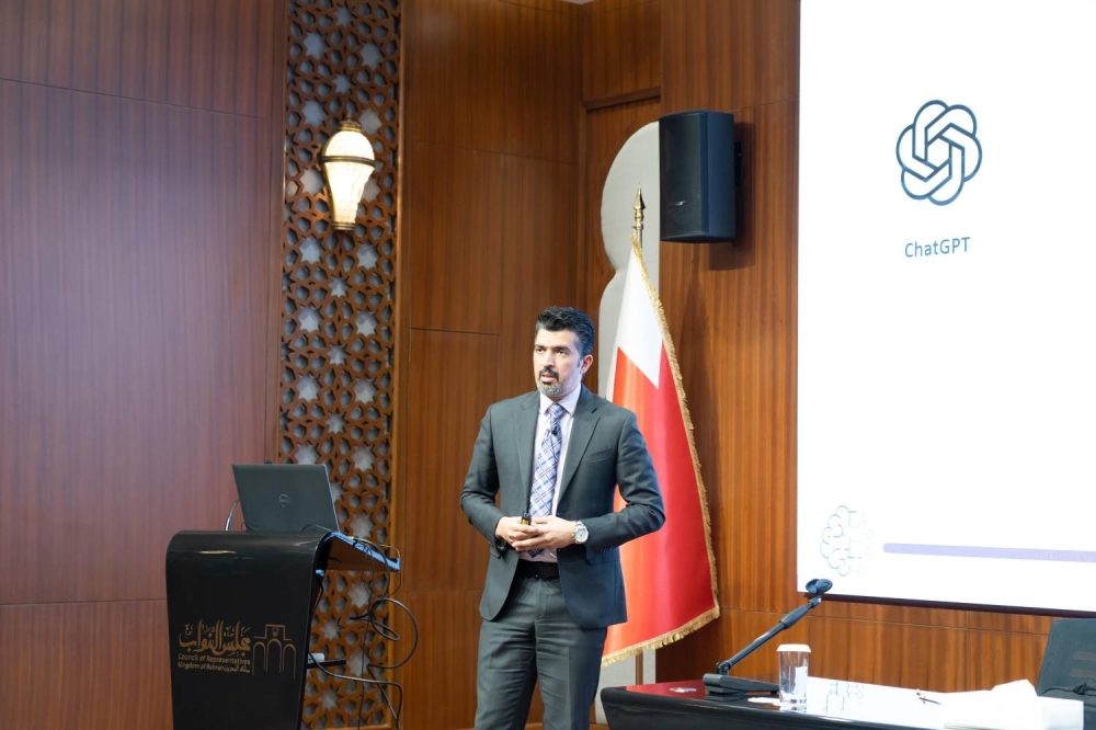 أمانة النواب تستمر بتقديم حزمة البرامج التدريبية للمُعارين والمنتدبين