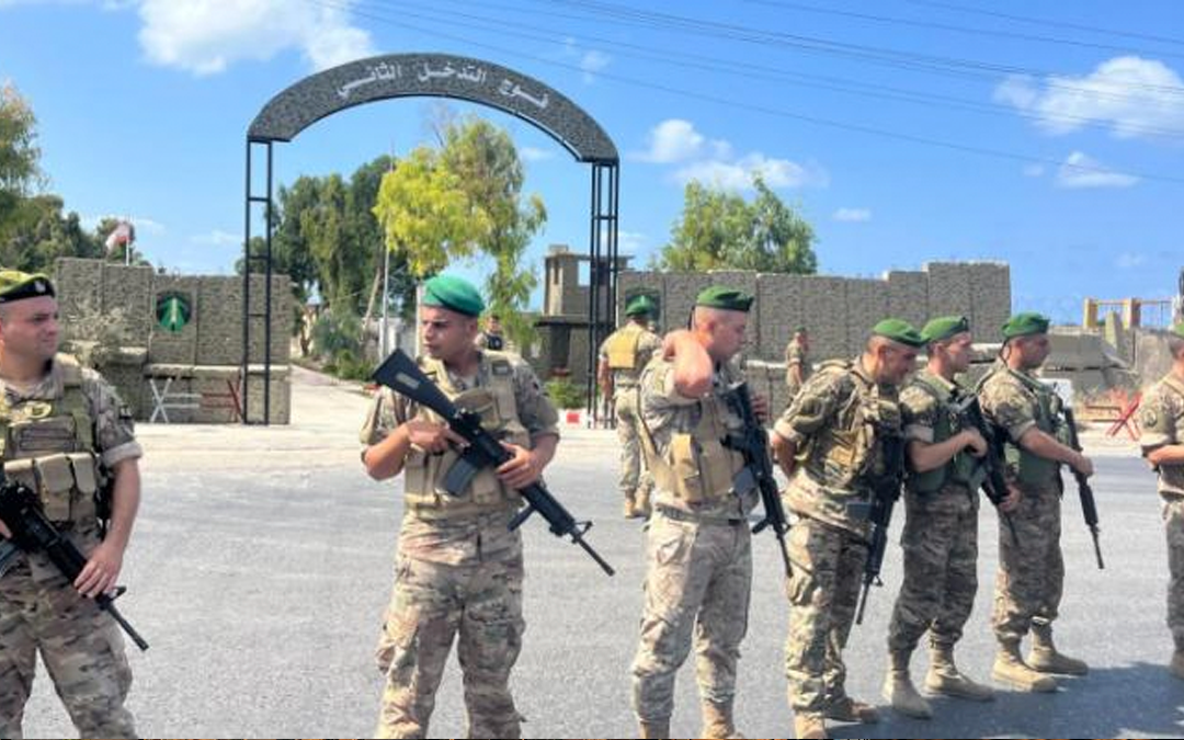 الجيش اللبناني يتسلّم الدفعة الثانية من أسلحة المخيمات الفلسطينية