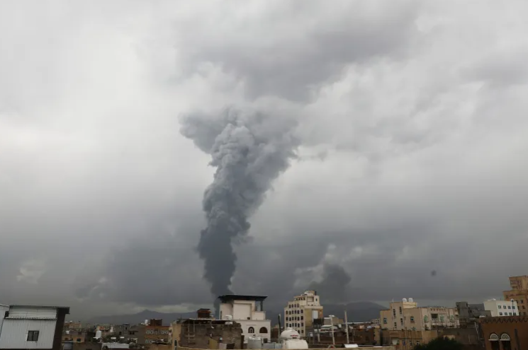 الجيش الإسرائيلي: حاولنا اغتيال رئيس أركان الحوثيين وننتظر نتائج الضربة