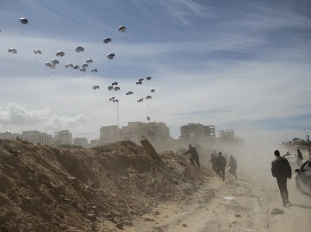 إسرائيل تعلن وقف إنزال المساعدات الجوية بمدينة غزة خلال الأيام المقبلة