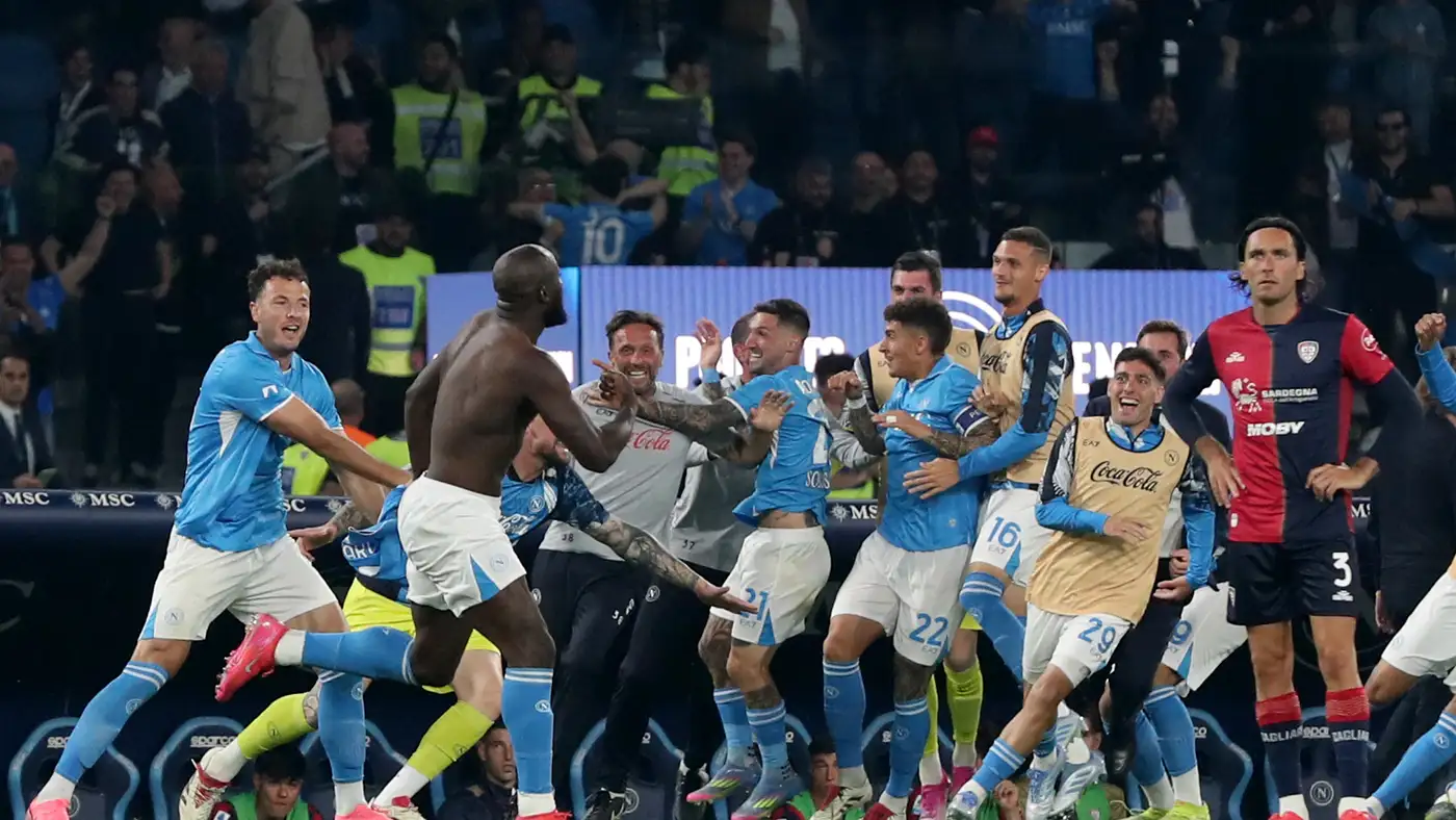 تشكيل نابولي الرسمي ضد كالياري في الدوري الإيطالي.. دي بروين يقود الهجوم