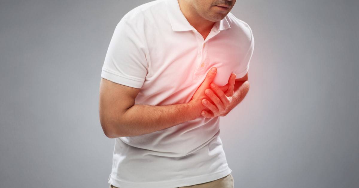 شبح يقلق 30% من مرضى ألم الصدر.. أعراض الذبحة الصدرية الكاذبة