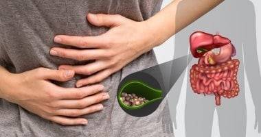 كيف تفرق بين ألم المعدة والمرارة؟ علامات تساعدك على التمييز