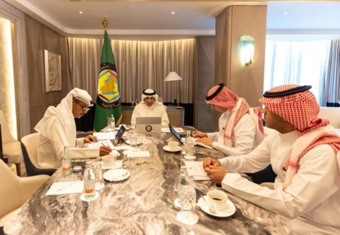الأمين العام لمجلس التعاون يجتمع مع الفريق التفاوضي لمجلس التعاون لاتفاقيات التجارة الحرة لمتابعة سير المفاوضات مع الدول
