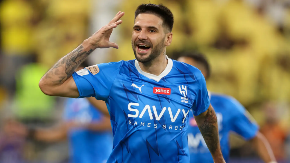 ميتروفيتش يلتحق بمنتخب صربيا رغم إصابة الساق