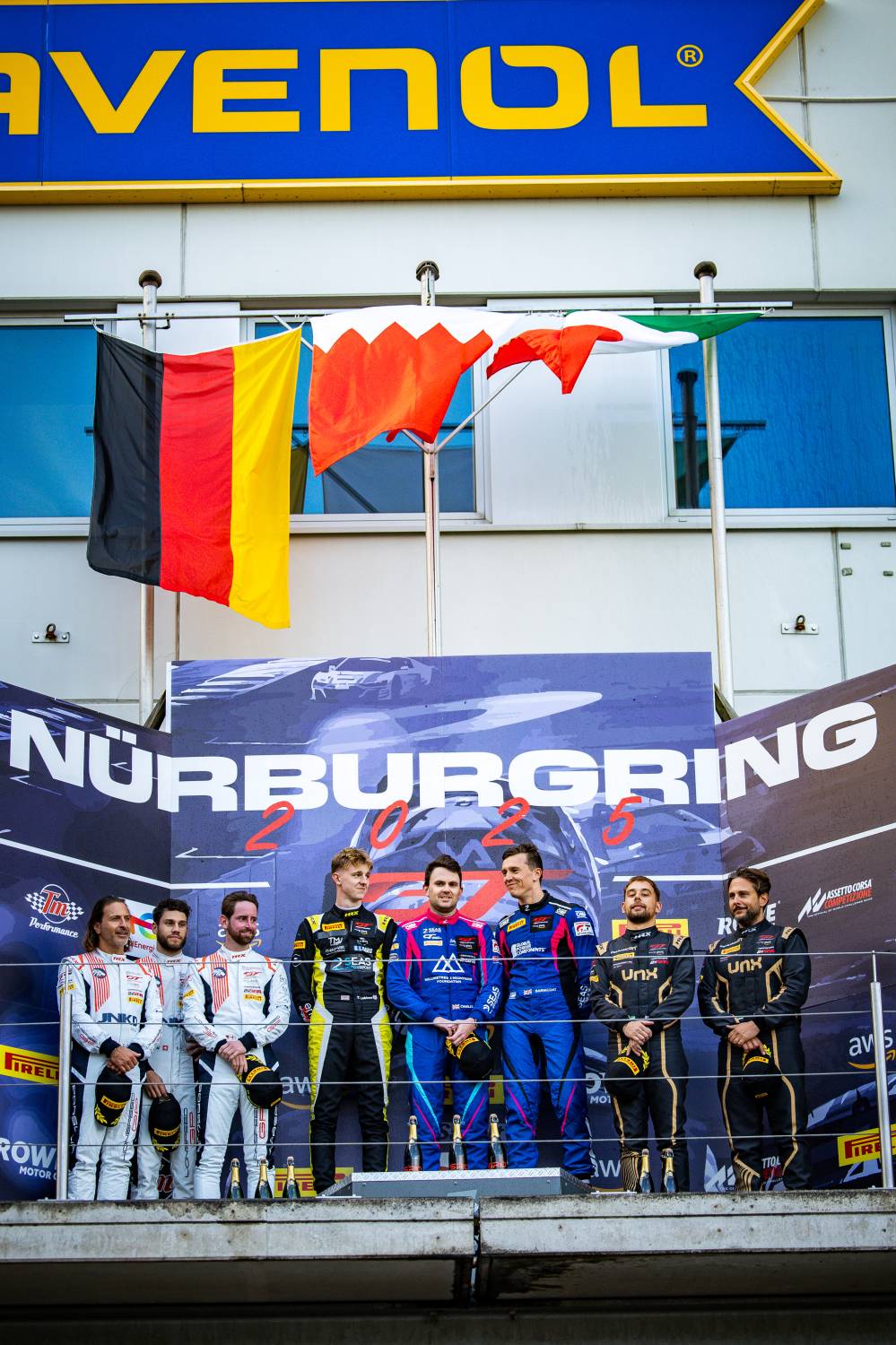 عيسى بن عبدالله: إنجاز فريق تو سيز لسباق السيارات في حلبة نوربورغرينغ يعكس التزام الفريق ويؤكد مكانة مملكة البحرين في سباقات السيارات العالمية