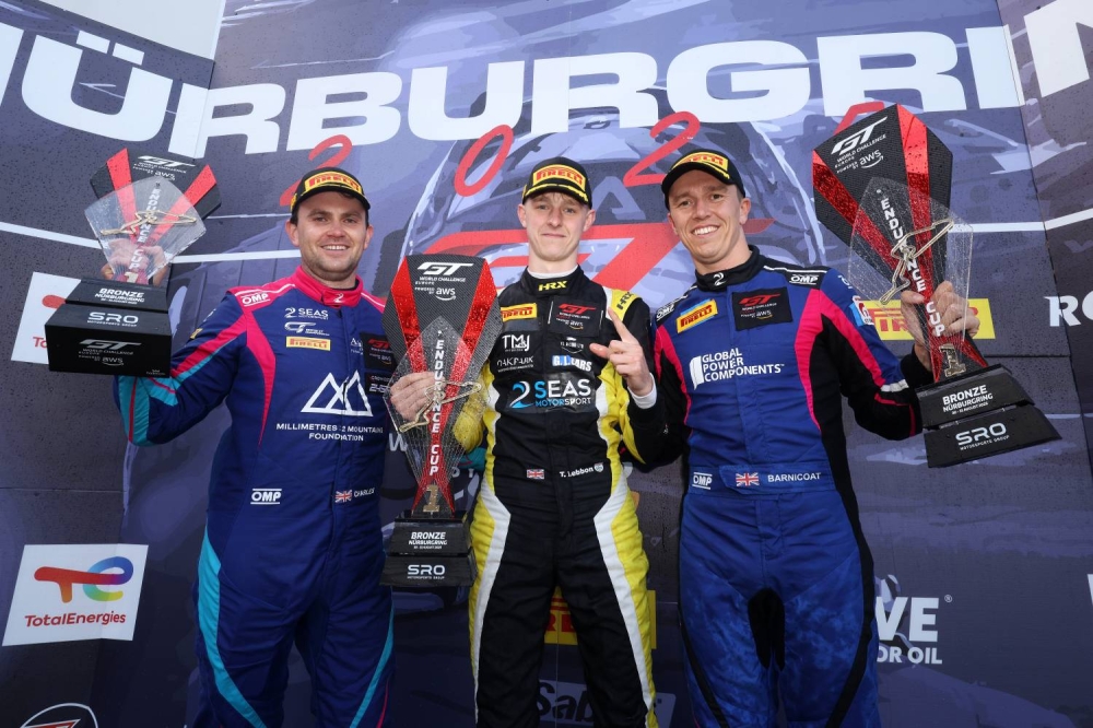 عيسى بن عبدالله: إنجاز فريق تو سيز لسباق السيارات في حلبة نوربورغرينغ يعكس التزام الفريق ويؤكد مكانة مملكة البحرين في سباقات السيارات العالمية