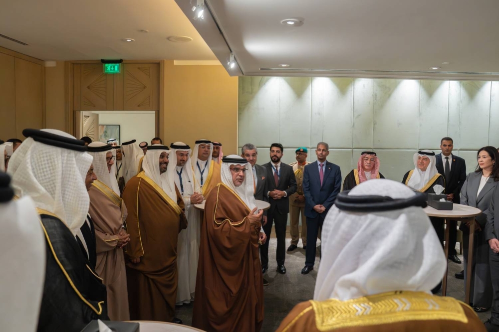 ولي العهد رئيس الوزراء يستقبل وفد من ممثلي القطاع الخاص البحريني