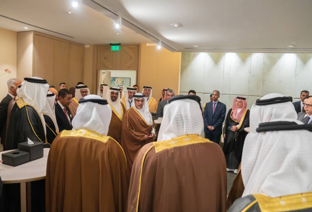 ولي العهد رئيس الوزراء يستقبل وفد من ممثلي القطاع الخاص البحريني