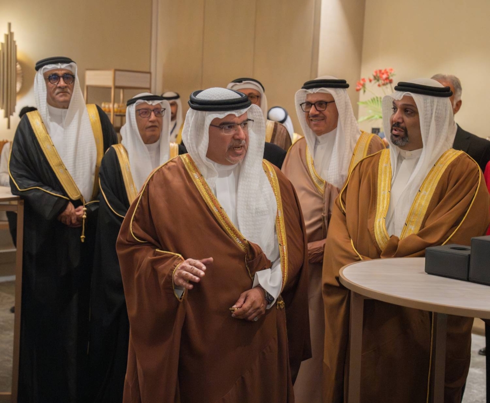 ولي العهد رئيس الوزراء يستقبل وفد من ممثلي القطاع الخاص البحريني