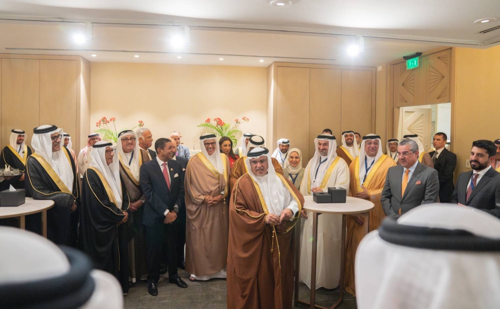 ولي العهد رئيس الوزراء يستقبل وفد من ممثلي القطاع الخاص البحريني