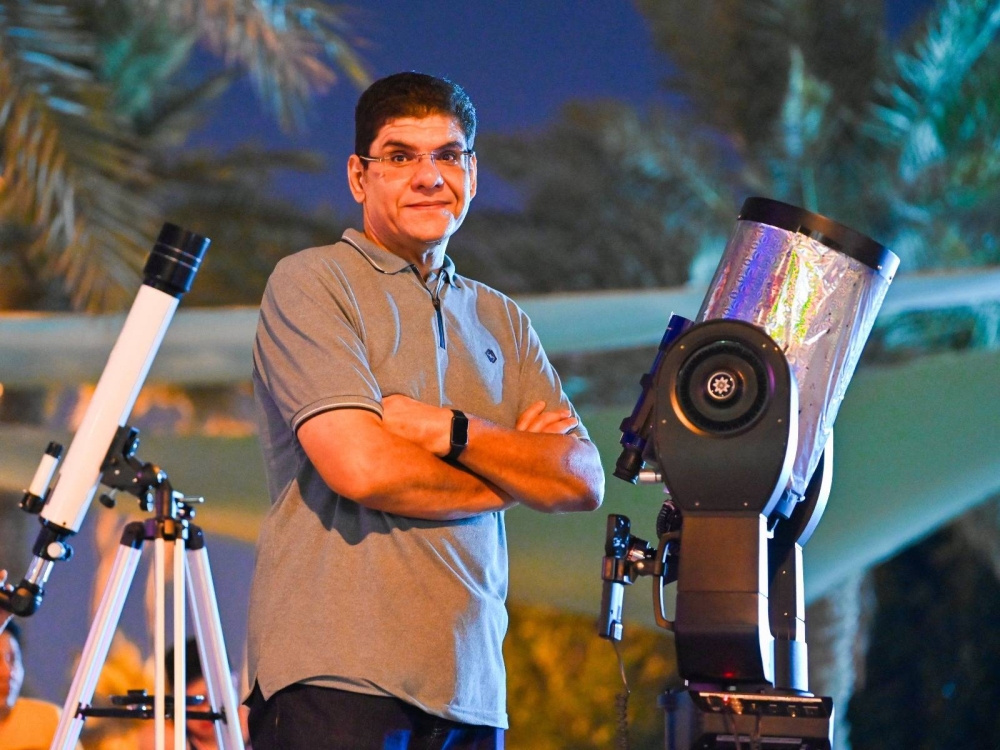 الحجري: الكون يستعرض جمال الخالق بخسوف كلي للقمر مساء الأحد