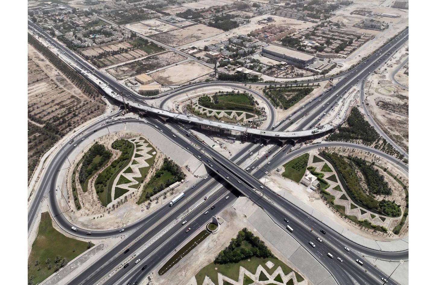 انطلاق الحركة المرورية على جسر تقاطع الجسرة الجديد