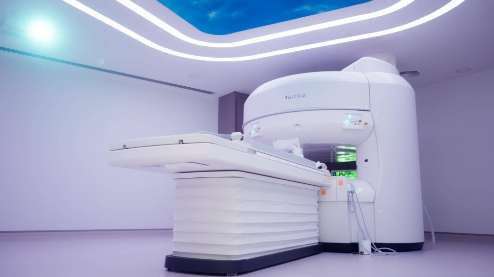 "الطبية الملكية" تُعلن تشغيل أول جهاز رنين مغناطيسي مفتوح من نوعه في مملكة البحرين