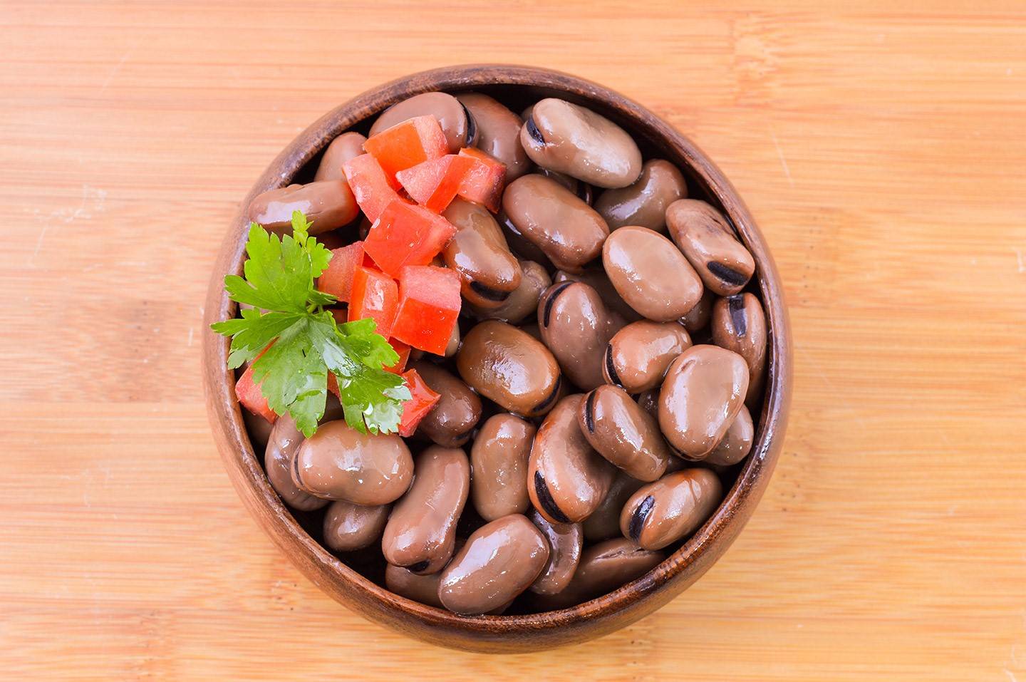 هل الفول يسبب الإمساك أم يحسن الهضم؟