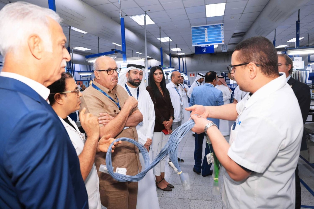 في إطار الزيارة الرسمية التي يقوم بها  ولي العهد رئيس الوزراء إلى .. وفد من رجال الأعمال البحرينيين يزور المنطقة الحرة العامة بمدينة نصر