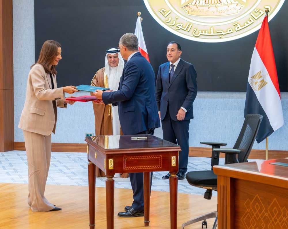 ولي العهد رئيس الوزراء يشهد توقيع عدد من اتفاقيات ومذكرات التفاهم بين البحرين ومصر