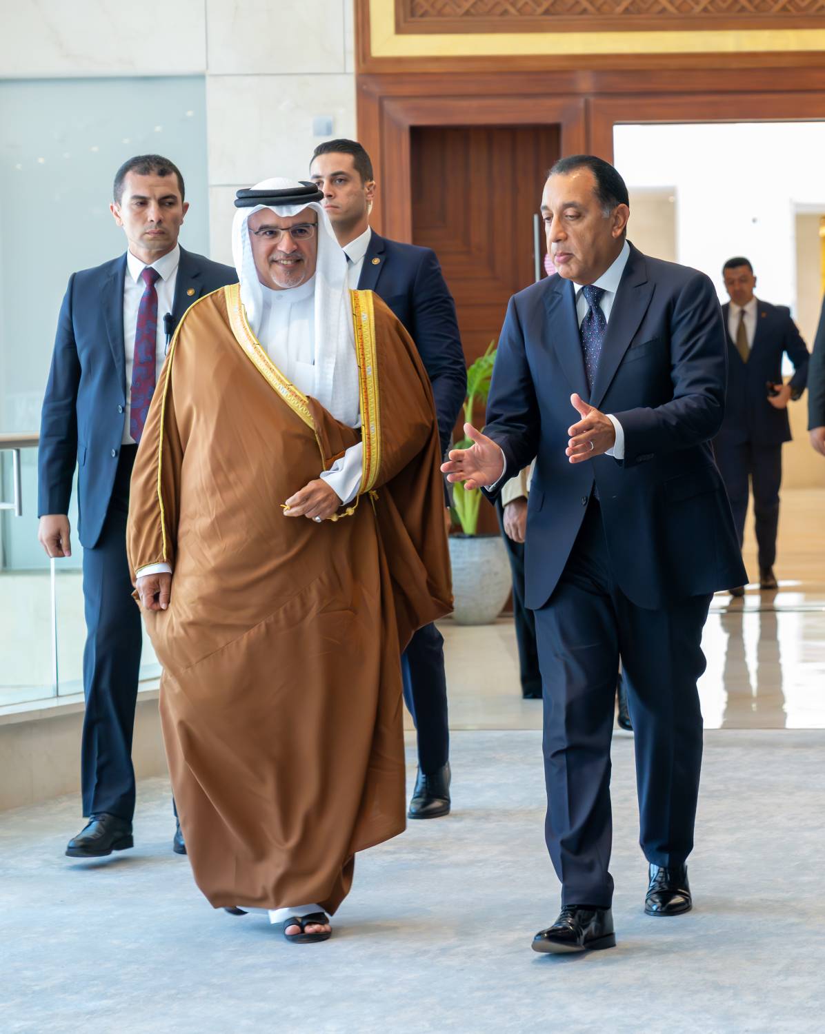 ولي العهد رئيس الوزراء يشهد توقيع عدد من اتفاقيات ومذكرات التفاهم بين البحرين ومصر