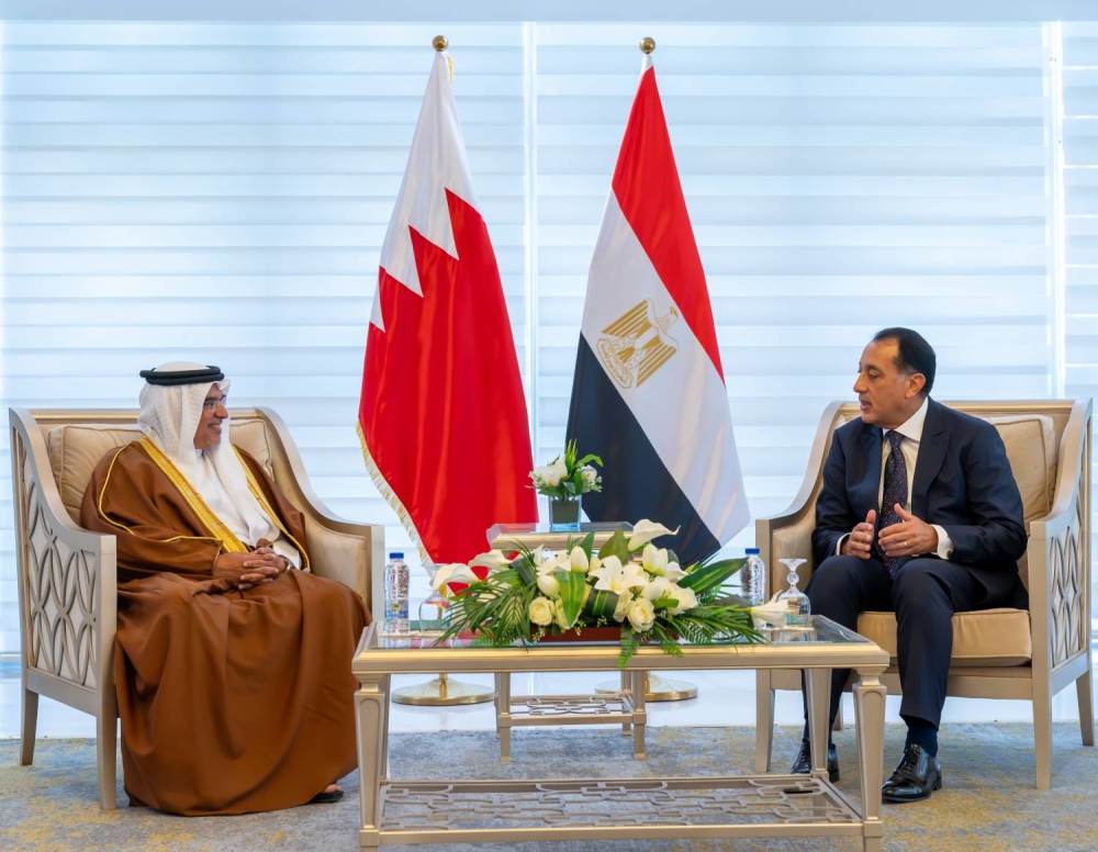 ولي العهد رئيس الوزراء يشهد توقيع عدد من اتفاقيات ومذكرات التفاهم بين البحرين ومصر