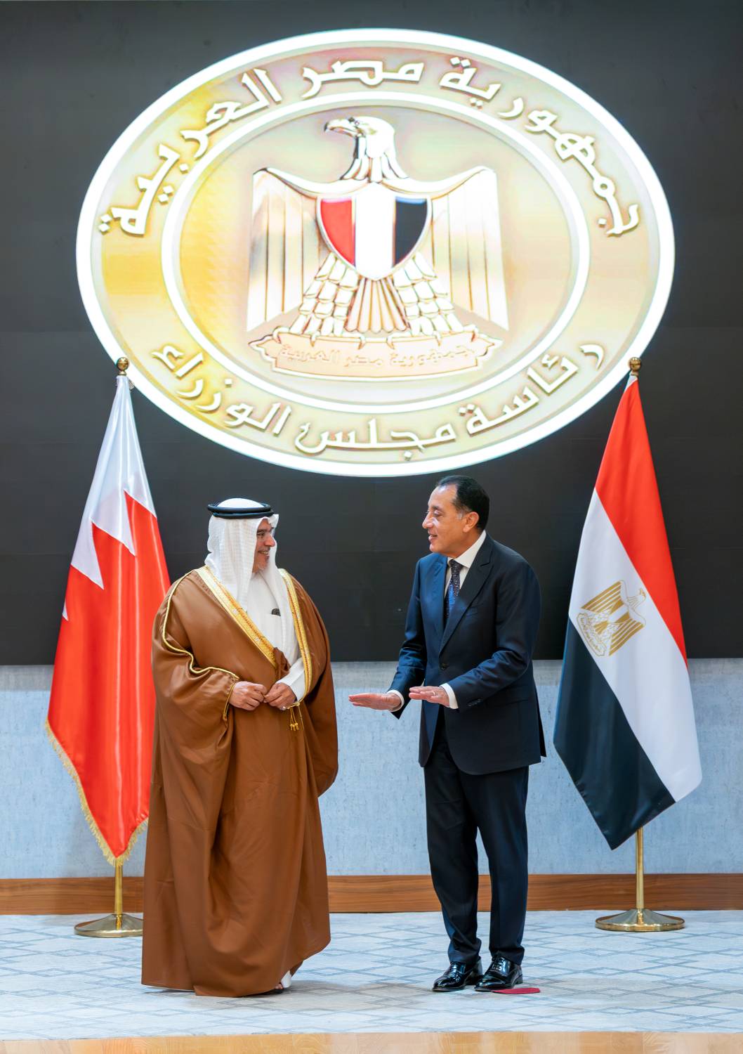 ولي العهد رئيس الوزراء يشهد توقيع عدد من اتفاقيات ومذكرات التفاهم بين البحرين ومصر