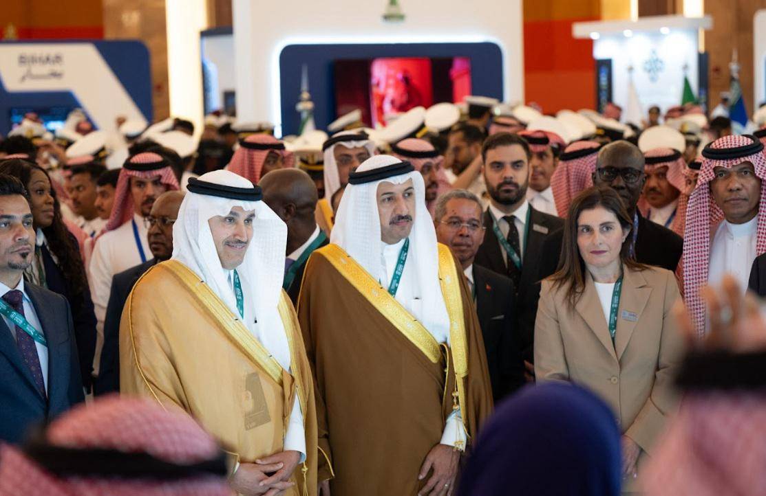 وزير المواصلات: البحرين ماضية في دعم المبادرات الدولية لتعزيز استدامة قطاع النقل البحري