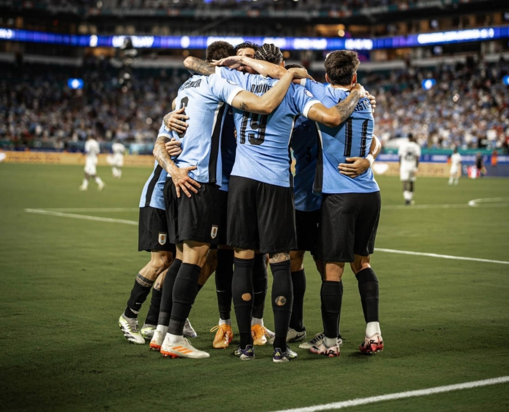 أوروجواي وباراجواي على أعتاب التأهل إلى كأس العالم 2026