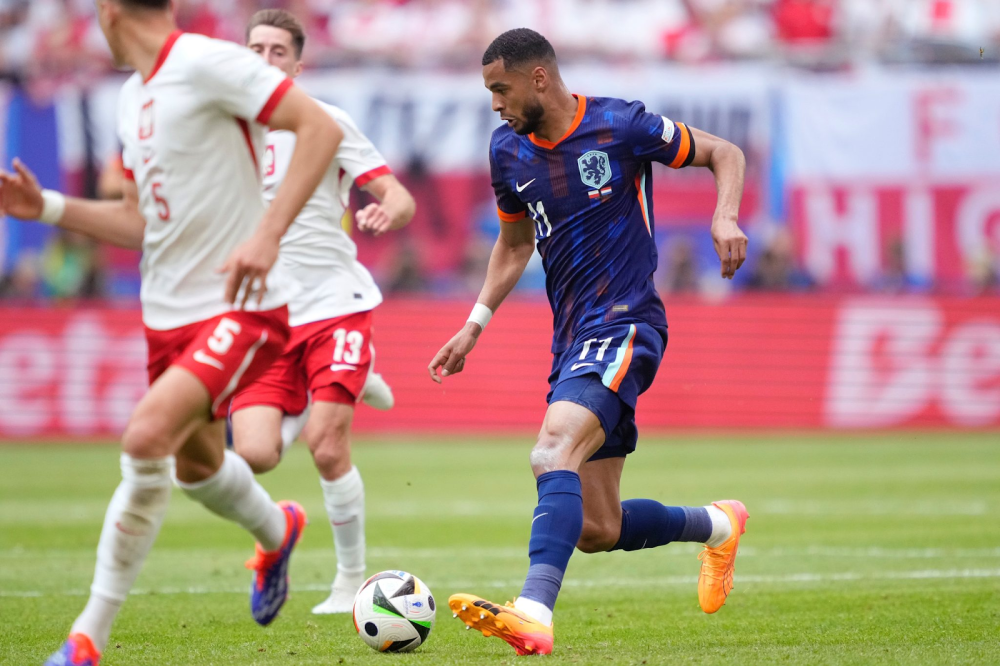 هولندا ضد بولندا في تصفيات كأس العالم 2026