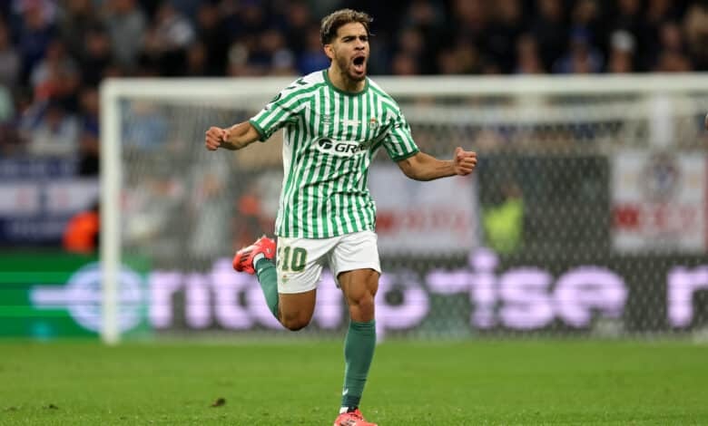 عودة عبد الصمد الزلزولي إلى تدريبات ريال بيتيس بعد غياب طويل