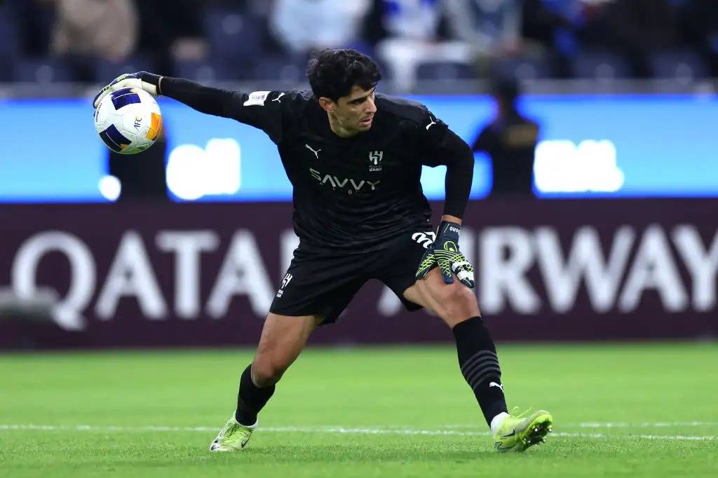 الهلال يقترب من ضم حارس ليون ماتيو باتويليه لتعويض غياب بونو بسبب أمم أفريقيا