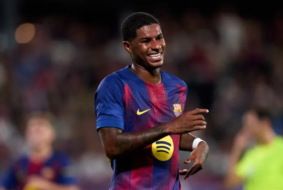 برشلونة يفكر جديًا في إنهاء إعارة راشفورد وإعادته إلى مانشستر يونايتد