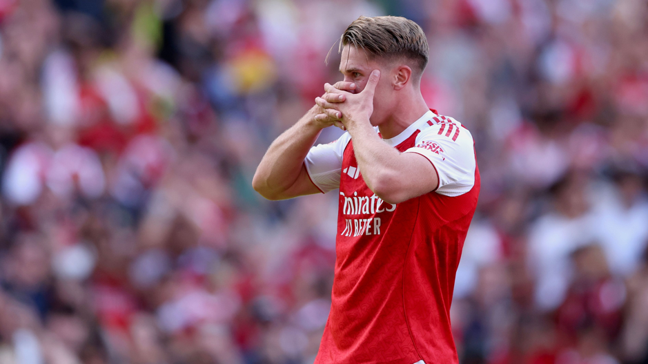 دعوى قضائية قد تحرم آرسنال من خدمات مهاجمه جيركيريس لفترة بالموسم الحالي