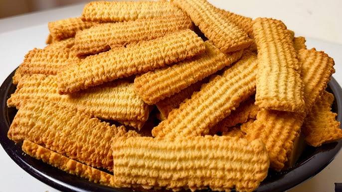 طريقة عمل بسكويت النشادر الهش والمقرمش في المنزل