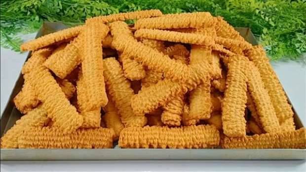 طريقة عمل بسكويت النشادر الهش والمقرمش في المنزل