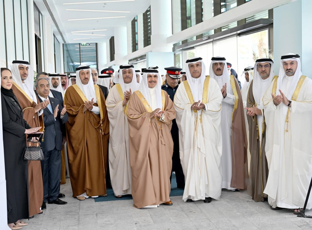 وزير الداخلية يدشن سفينة الأبحاث المتقدمة &laquo;المساحة 2050&raquo;